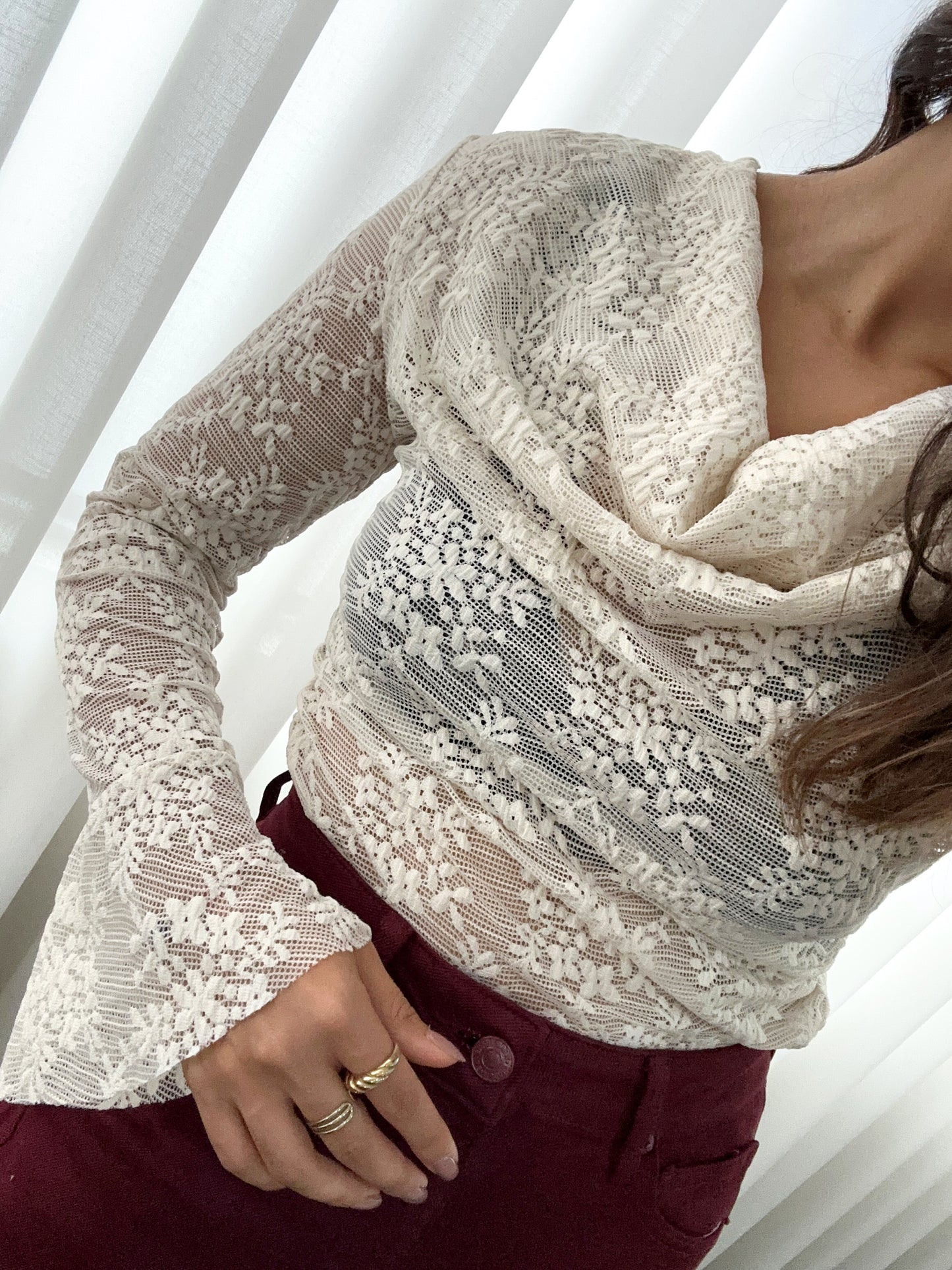 Blusa com manga em sino