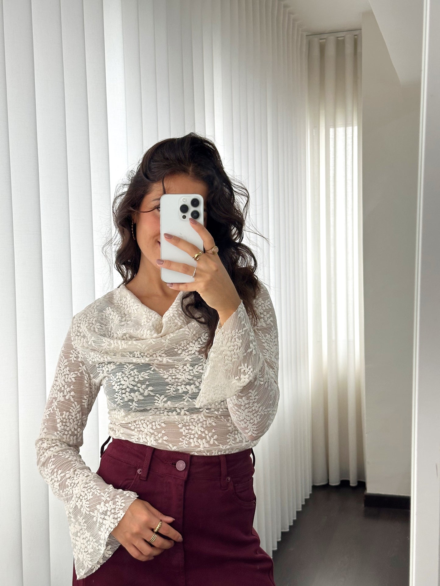 Blusa com manga em sino